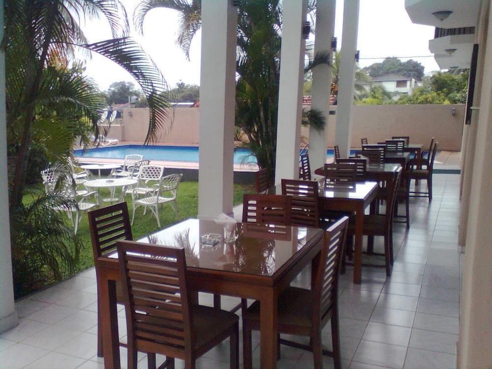 Grand 7 Hotel Thalawathugoda Talawatugoda Ngoại thất bức ảnh